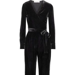 DVF ADDIE SIZE 0 WRAP-EFFECT VELVET JUMPSUIT